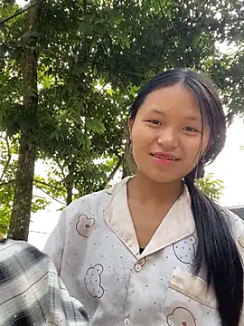 milo bae online show from April 13, 1:33 am