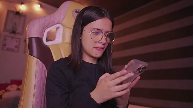 Lana Dreams  online show from October 29, 11:17 pm