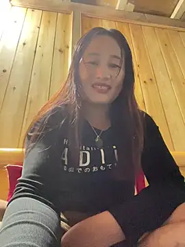 phungtiti online show from February 15, 1:20 pm