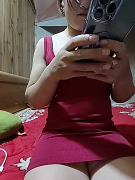Snapshot of phungtiti chatting on July 29, 12:58 pm phungtiti online show from July 29, 12:58 pm