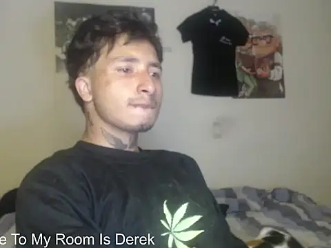 Snapshot of derek_devil24 chatting on May 23, 7:13 am derek devil24 online show from May 23, 7:13 am