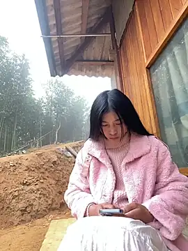 EmLy02 online show from December 4, 1:04 am