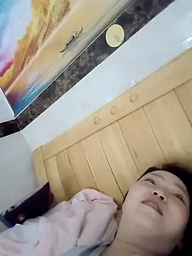 Snapshot of lingling5200 chatting on October 3, 2:30 am lingling5200 online show from October 3, 2:30 am