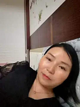 lingling5200 online show from May 11, 1:06 pm