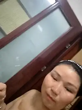 lingling5200 online show from May 25, 3:07 pm