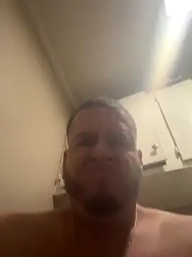 Snapshot of kev0n2389 chatting on October 19, 2:01 am kev0n2389 online show from October 19, 2:01 am