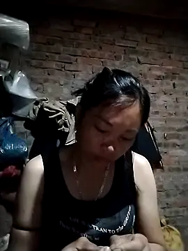   Ngoc20   online show from December 4, 6:01 am