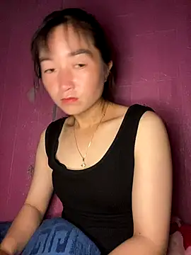 Snapshot of -mina--- chatting on September 9, 2:44 am -mina--- online show from September 9, 2:44 am