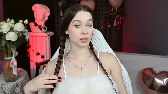 Snapshot of ArielSykes chatting on February 13, 9:33 pm ArielSykes online show from February 13, 9:33 pm