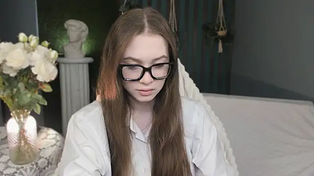 Snapshot of ArielSykes chatting on February 27, 11:05 pm ArielSykes online show from February 27, 11:05 pm