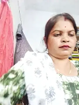 Rajnee33A online show from November 5, 10:48 am