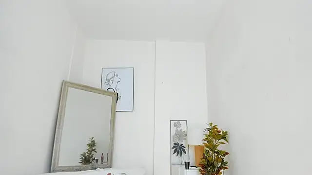 emy barnert online show from December 14, 12:32 pm