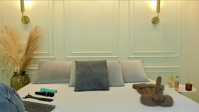 gabysanta  online show from January 18, 2:43 pm