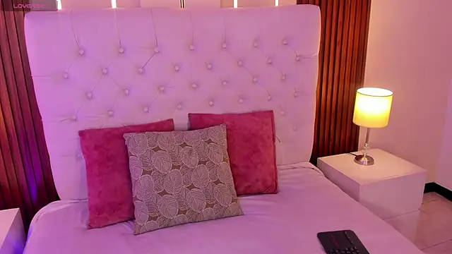 ViolettaAlemida online show from September 22, 12:18 pm