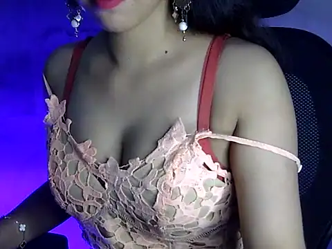 Snapshot of kaira_sharma11 chatting on September 21, 5:14 pm kaira sharma11 online show from September 21, 5:14 pm