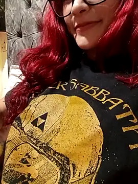 mae lyra online show from March 26, 9:09 pm