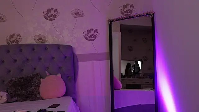 Anya Sky online show from December 19, 5:47 am