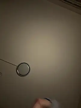 Snapshot of DaryaDoll chatting on December 19, 9:11 pm DaryaDoll online show from December 19, 9:11 pm