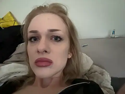 Snapshot of DaryaDoll chatting on February 7, 11:58 am DaryaDoll online show from February 7, 11:58 am