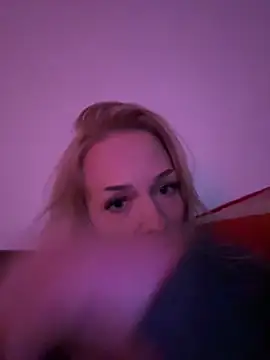 Snapshot of DaryaDoll chatting on February 13, 10:39 pm DaryaDoll online show from February 13, 10:39 pm