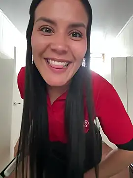 Snapshot of MacaW09 chatting on February 19, 1:51 pm MacaW09 online show from February 19, 1:51 pm