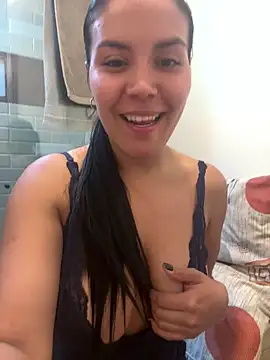 Snapshot of MacaW09 chatting on February 27, 2:00 am MacaW09 online show from February 27, 2:00 am