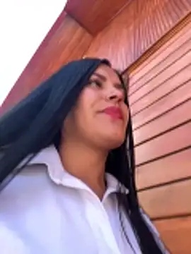 Snapshot of MacaW09 chatting on February 27, 5:35 pm MacaW09 online show from February 27, 5:35 pm