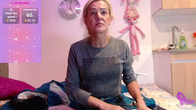 AllysonStonne online show from February 7, 12:03 am