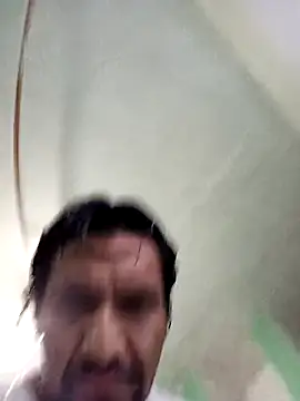 Snapshot of ReyesSau chatting on November 5, 11:27 pm ReyesSau online show from November 5, 11:27 pm