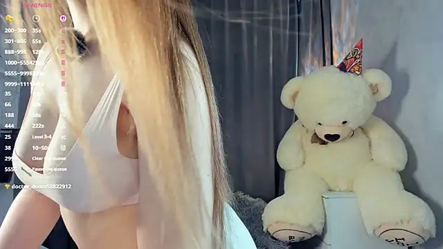 Snapshot of BelleDream chatting on March 2, 6:37 pm BelleDream online show from March 2, 6:37 pm