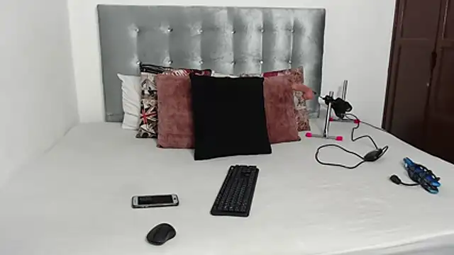 Snapshot of DaiishaWolf chatting on November 5, 6:30 pm DaiishaWolf online show from November 5, 6:30 pm