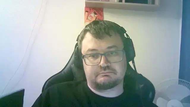 Snapshot of SirAbuser chatting on July 16, 8:15 pm SirAbuser online show from July 16, 8:15 pm