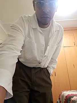 Snapshot of LandoEnergy17 chatting on September 20, 10:27 am LandoEnergy17 online show from September 20, 10:27 am