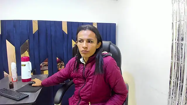 Snapshot of Aisha_hotts777 chatting on May 8, 3:12 am Aisha hotts777 online show from May 8, 3:12 am