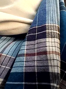 dolphiinn online show from February 17, 1:35 am