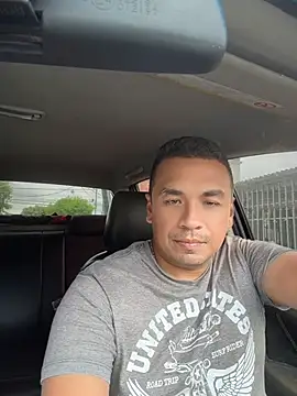 JuanStrong639 online show from April 17, 6:22 pm