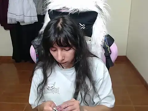 ScarlettShirahoshi online show from December 18, 11:33 pm