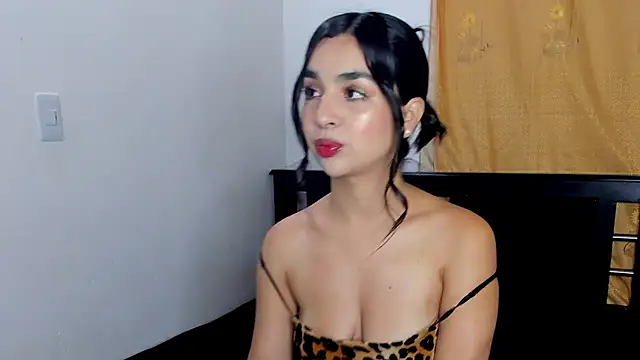 MelyRousee online show from September 30, 11:32 pm