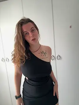 TenderLaGlamor online show from September 18, 11:23 am