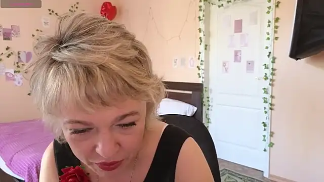 Rosette Pricky online show from May 22, 1:28 pm