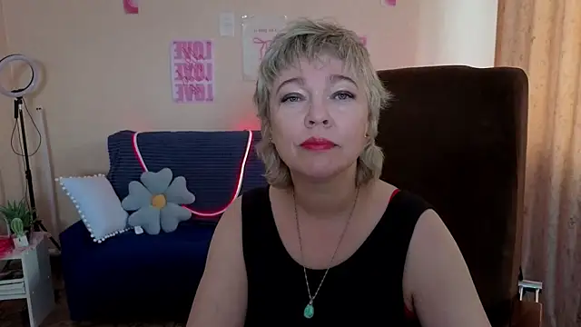Snapshot of Rosette_Pricky chatting on June 28, 2:23 pm Rosette Pricky online show from June 28, 2:23 pm
