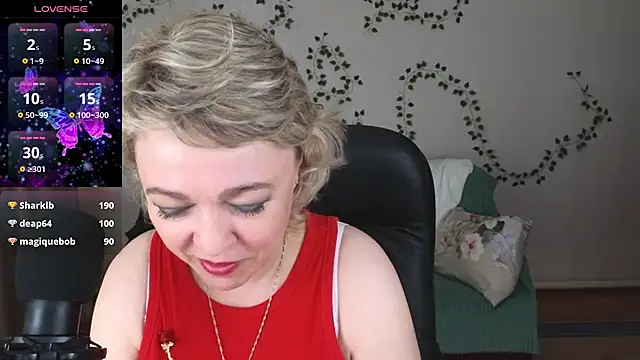 Snapshot of Rosette_Pricky chatting on July 11, 3:15 pm Rosette Pricky online show from July 11, 3:15 pm