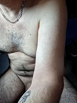 Snapshot of -Jim-Cummer- chatting on May 31, 8:54 am -Jim-Cummer- online show from May 31, 8:54 am