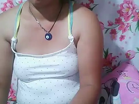 Snapshot of Shizukah_Sun chatting on September 9, 9:25 pm Shizukah Sun online show from September 9, 9:25 pm