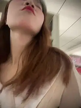 littleqiu online show from September 12, 7:19 am