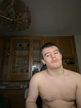 Snapshot of pussyhunter323557 chatting on February 13, 7:32 pm pussyhunter323557 online show from February 13, 7:32 pm