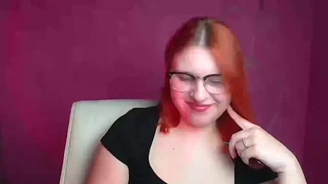 ScarletVixen  online show from September 18, 11:40 pm