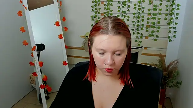 ScarletVixen  online show from October 12, 6:40 pm