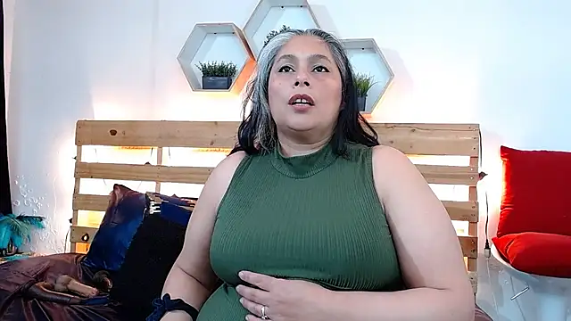 Snapshot of sheila_reeves2772 chatting on October 15, 4:29 pm sheila reeves2772 online show from October 15, 4:29 pm