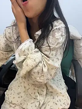 bunny b4nny online show from December 4, 2:59 pm